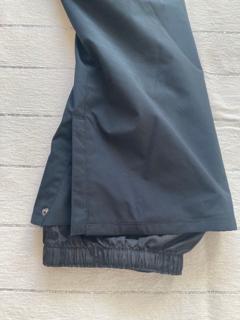 未使用に近い⭐︎クイックシルバー、スノーボードパンツ、スノボウェア、黒、Sサイズ、