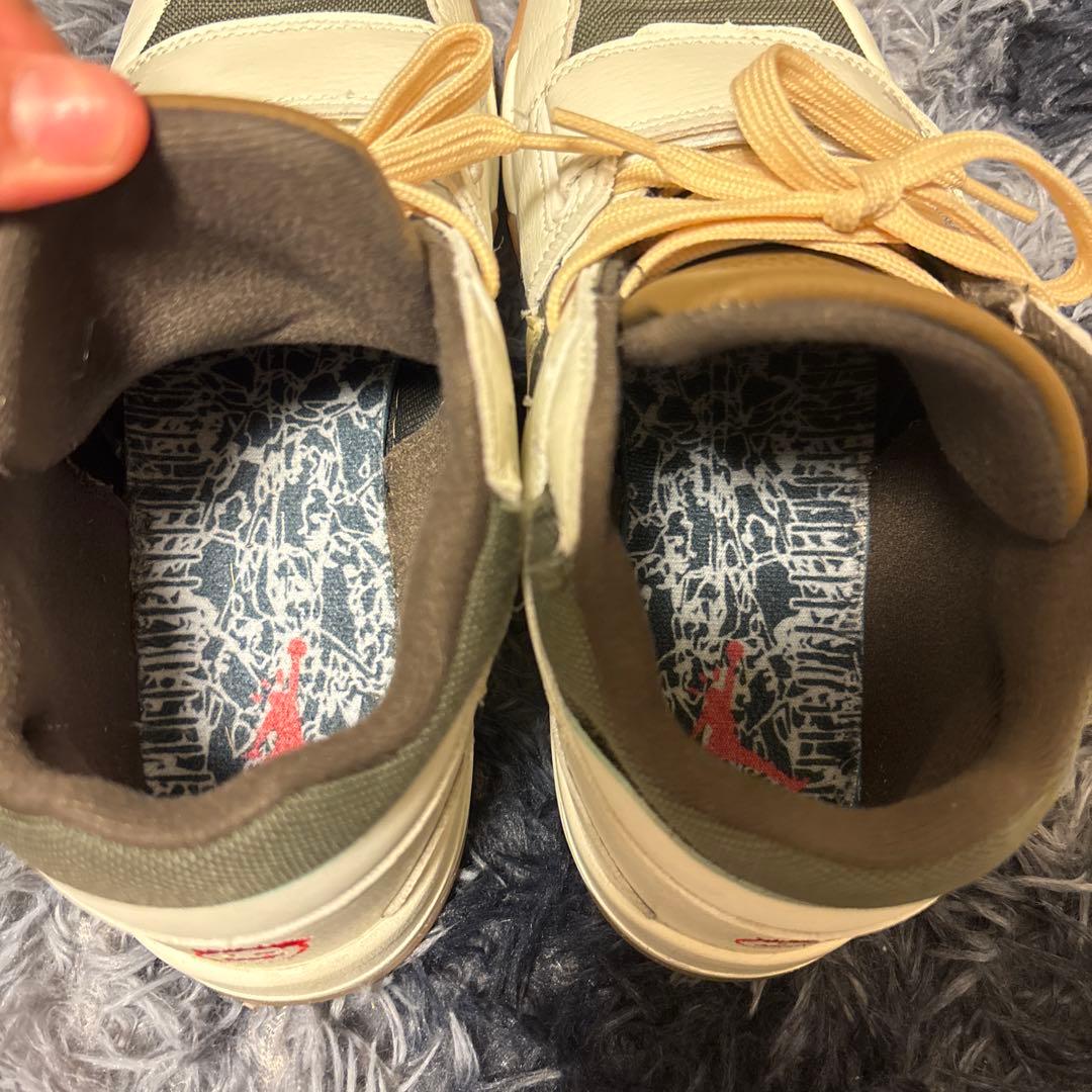 Nikeトラビススコット