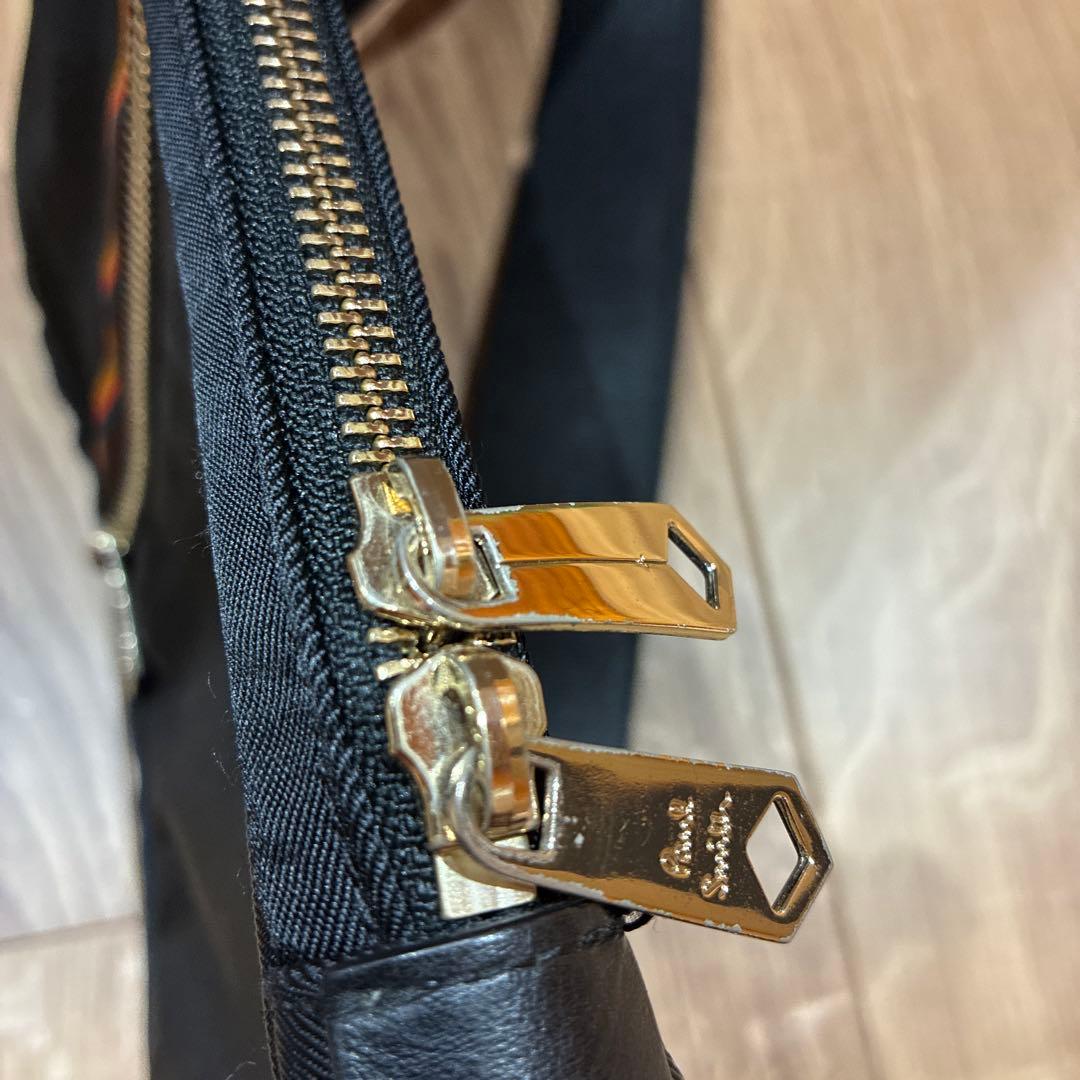 【美品】ポールスミス マルチストライプ ボディバッグ ブラック ロゴ