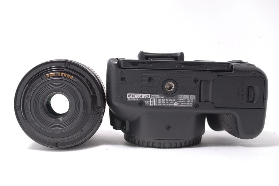 自撮り＆Wi-Fi❤️Canon EOS Kiss X9❤️高性能標準レンズセット