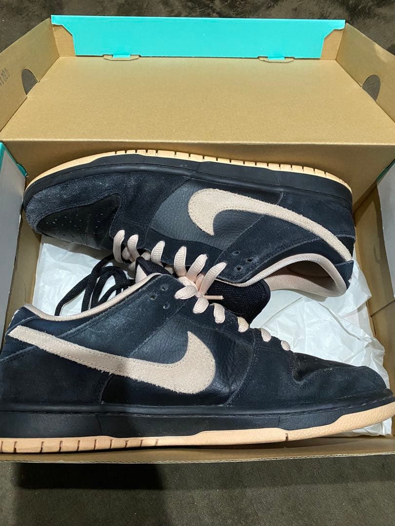 Nike Dunk Low ピンクデビル