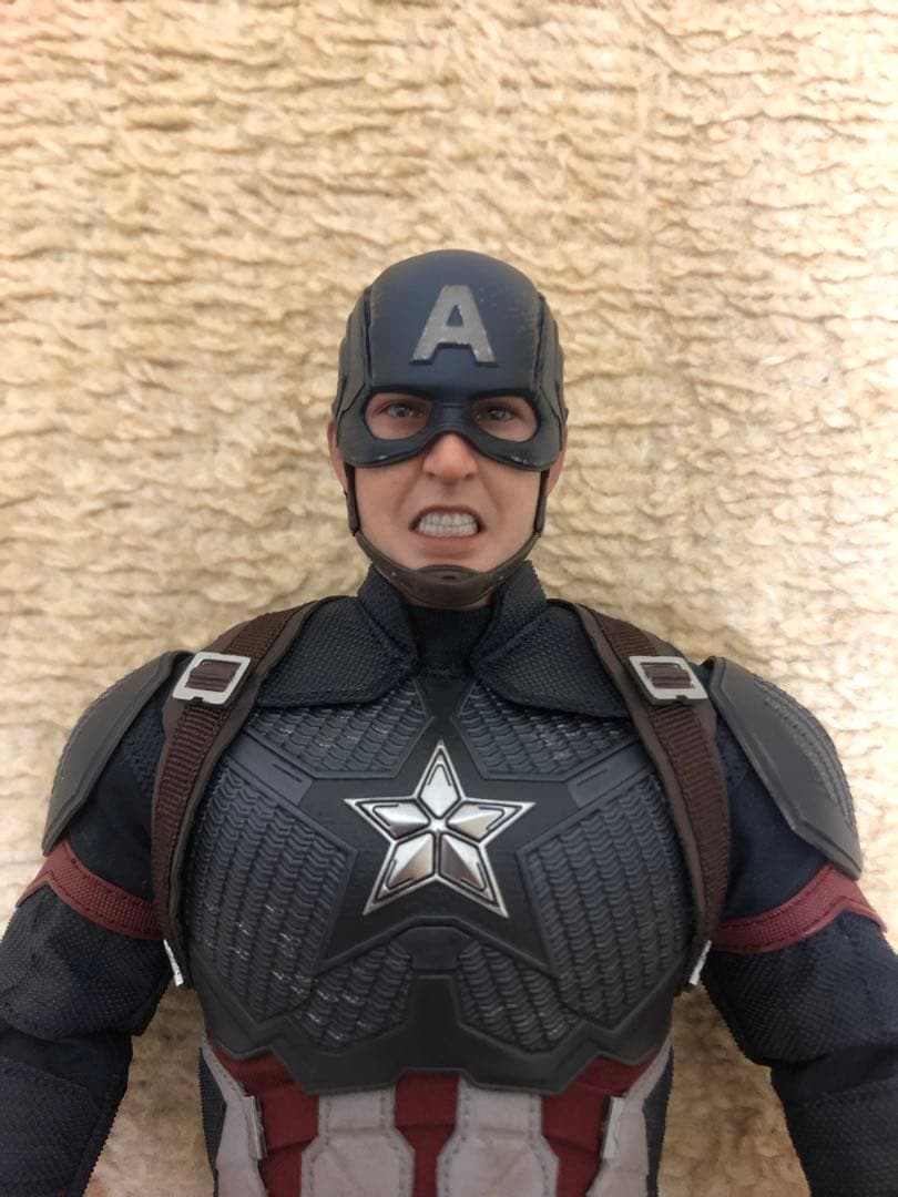 hottoys ホットトイズ　アベンジャーズ　marvel キャプテンアメリカ