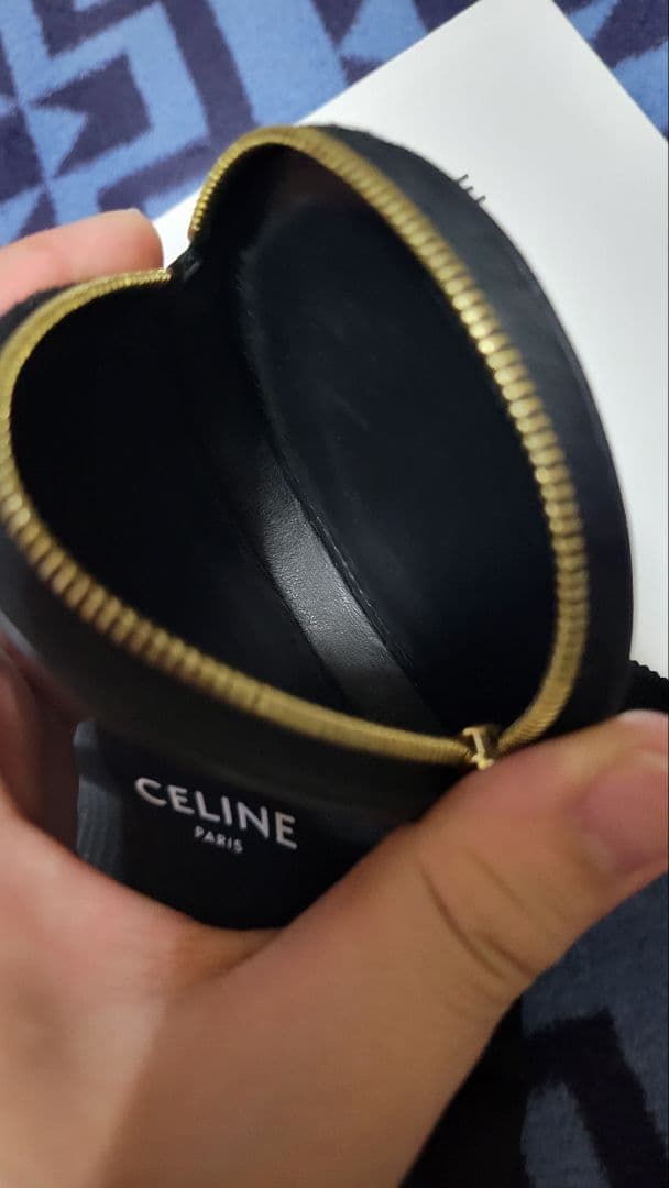 CELINE　ケース　エンブレム　丸型