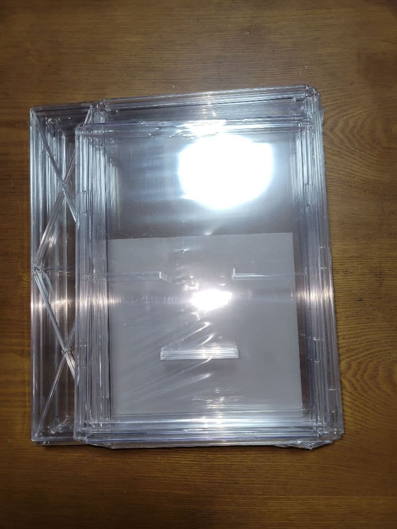 ダイソー　透明コレクションケース