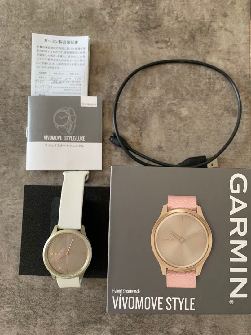 Garmin vivomove style ライトゴールド