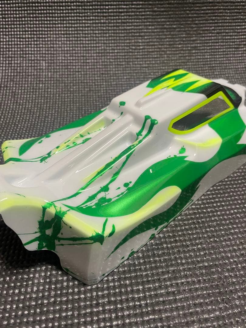 Jコンセプト製B84 S15用塗装済ボディ