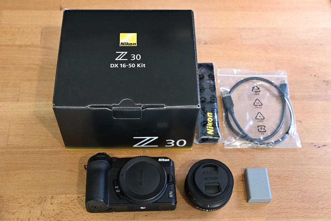 【ほぼ新品】Nikon Z30 DX16-50レンズキット 本体｜S回数249回