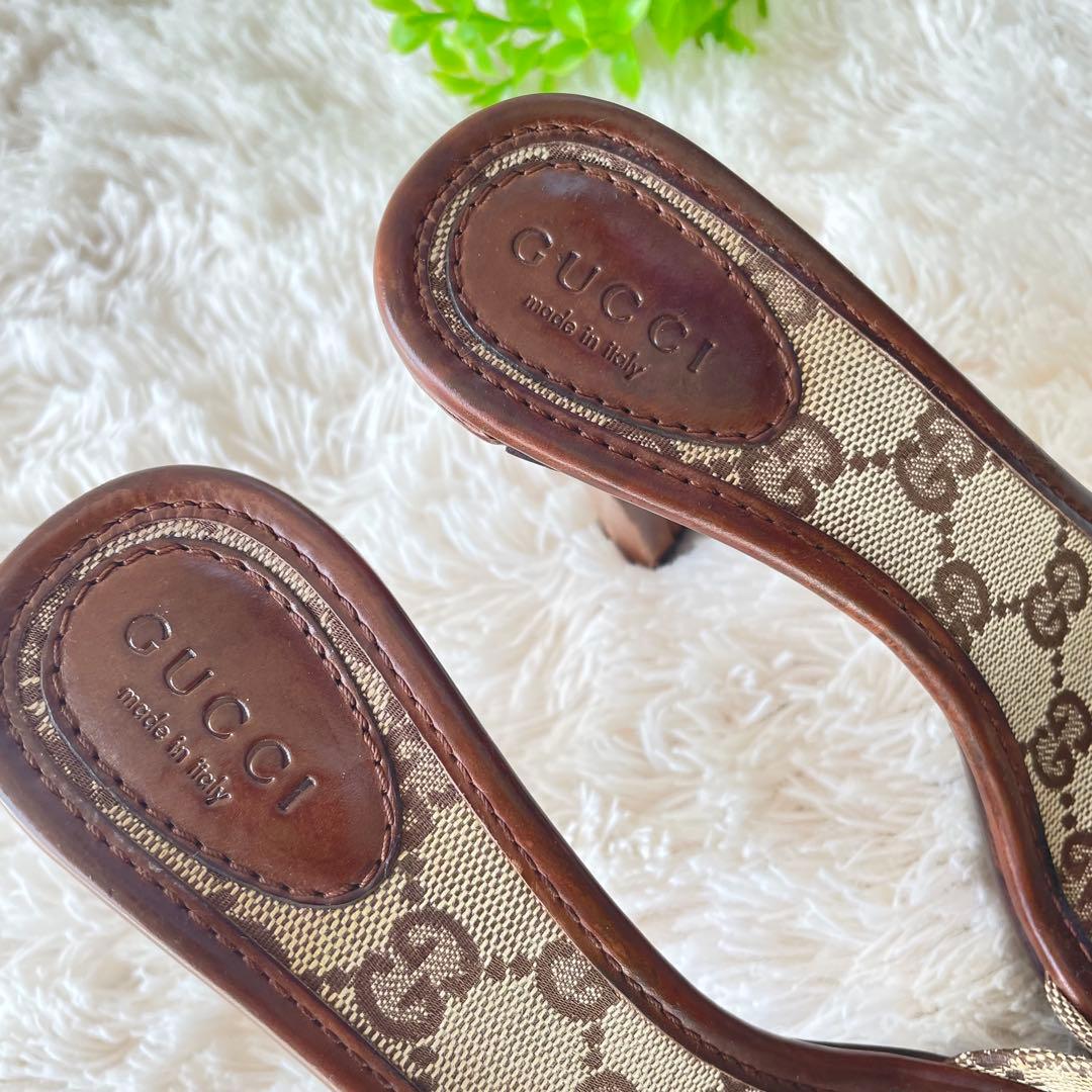 超美品 グッチ 23.5cm ミュールサンダル GG柄 キャンバス　シグネチャー