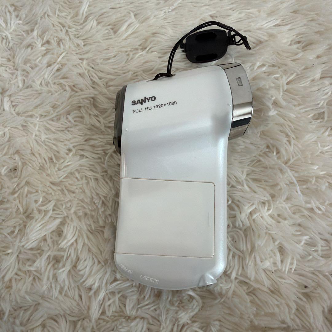 SANYO サンヨー デジカメ Xacti DMX−CG100 ホワイト