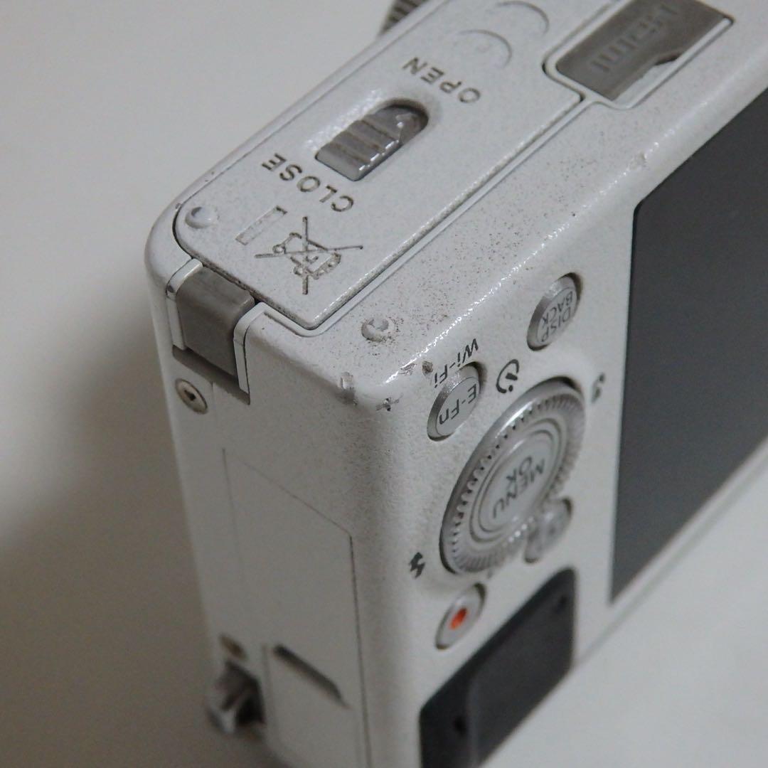 Fujifilm XQ2 ホワイト フジフイルム　ジャンク