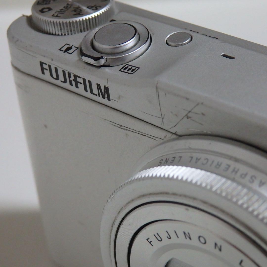 Fujifilm XQ2 ホワイト フジフイルム　ジャンク