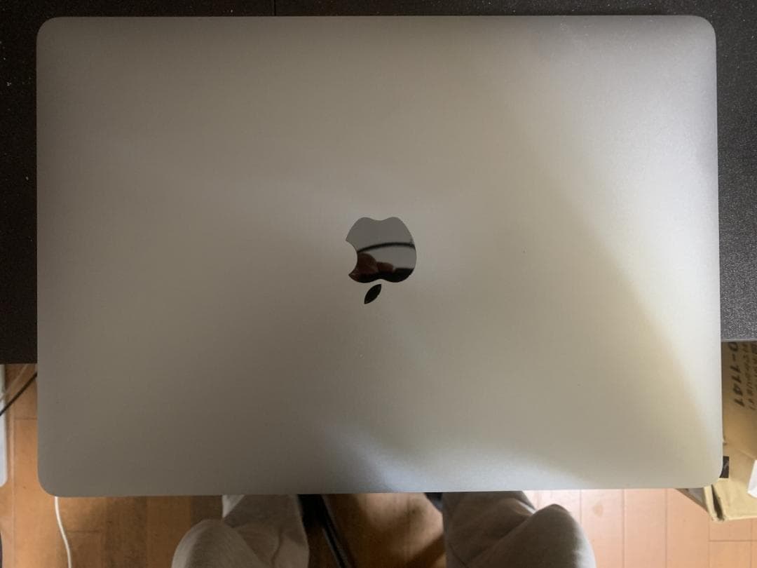 美品 MacBook Air A2337 2020 M1/8GB/256GB