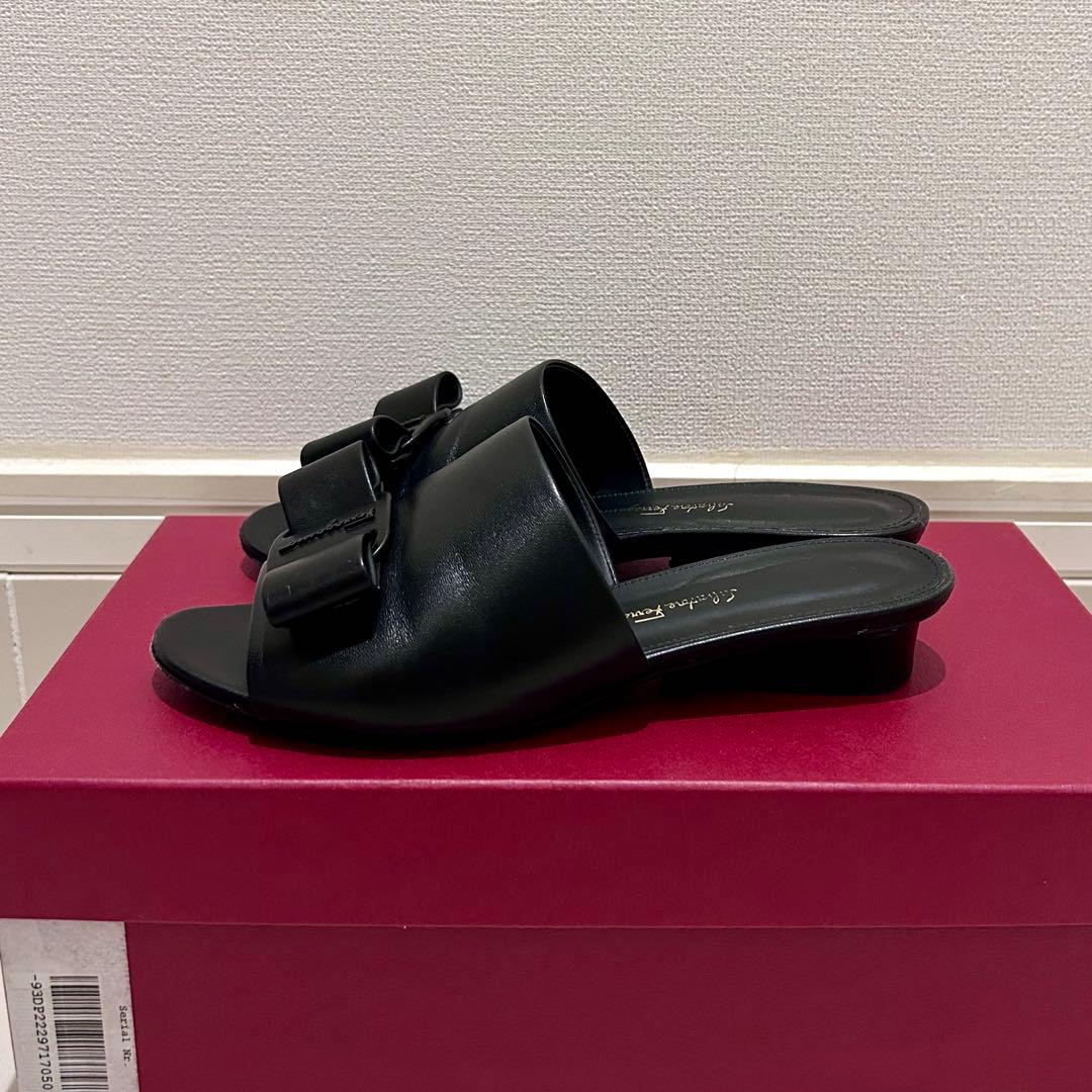 美品 Salvatore Ferragamo ミュール ヴァラ VALERY