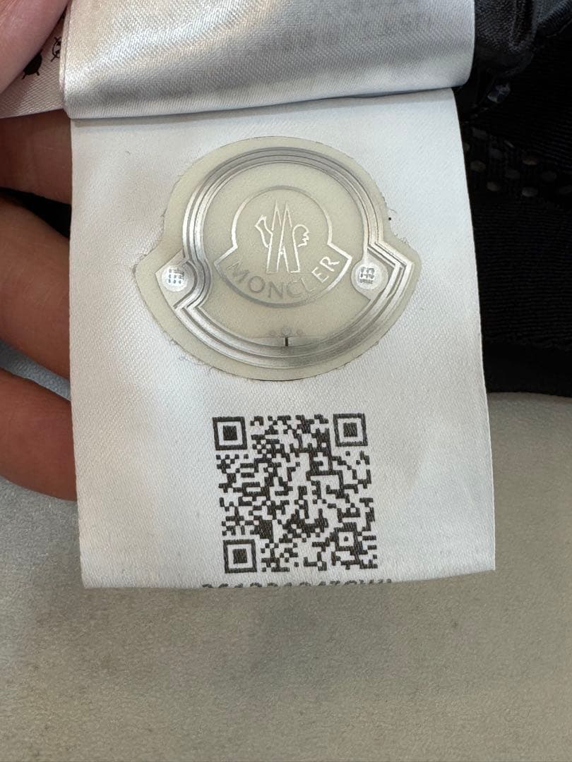 MONCLER 1017 ALYX 9SM ブラックハーネス