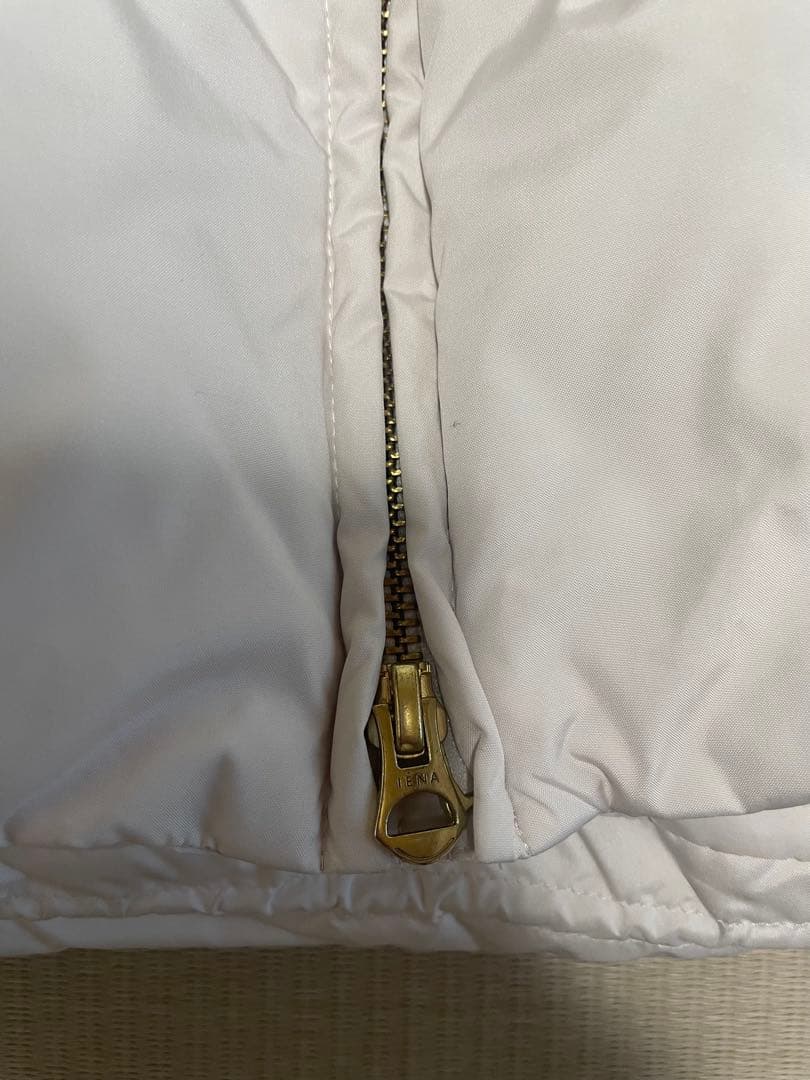 イエナ　ホワイト フード付き ダウンジャケット