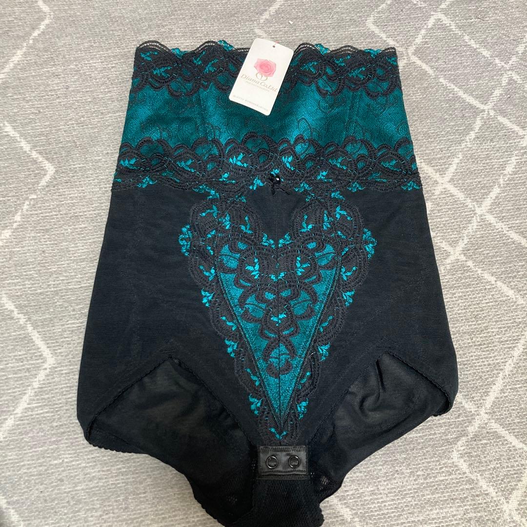 ダイアナ　ハイウエストショートガードル　新品未使用