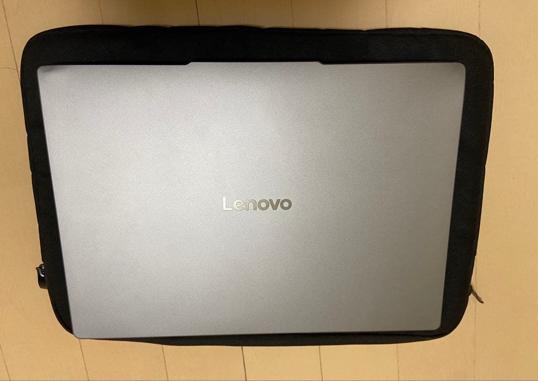 美品　Lenovo IdeaPad Slim 3