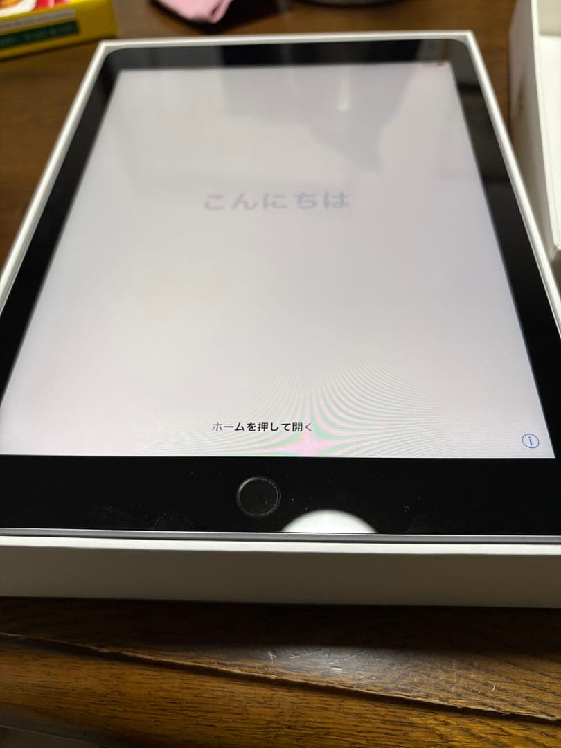 【美品】Apple iPad（第6世代）9.7インチ