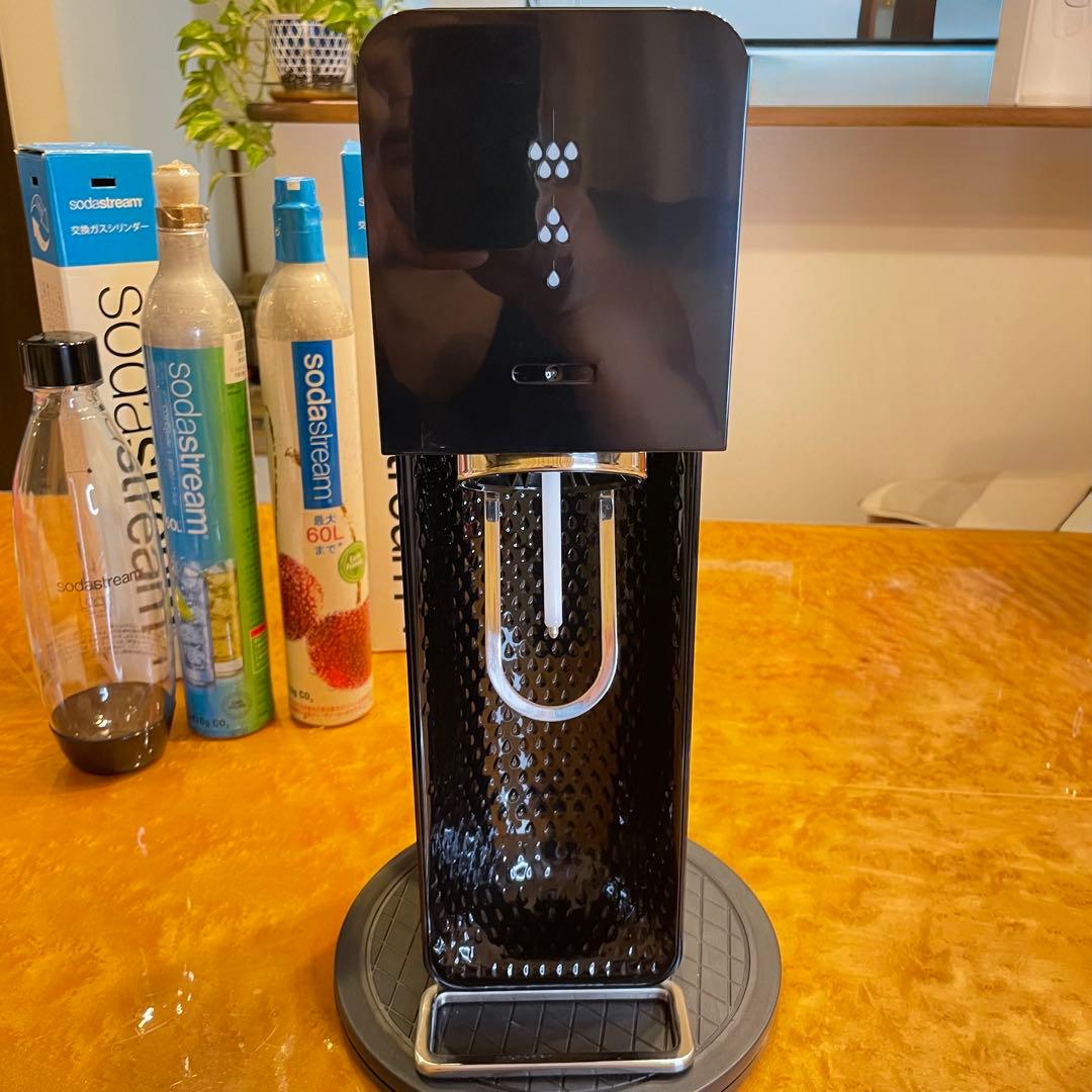 ソーダストリーム SourceV3ガスシリンダー2本、オマケで1Lボトル1本付き