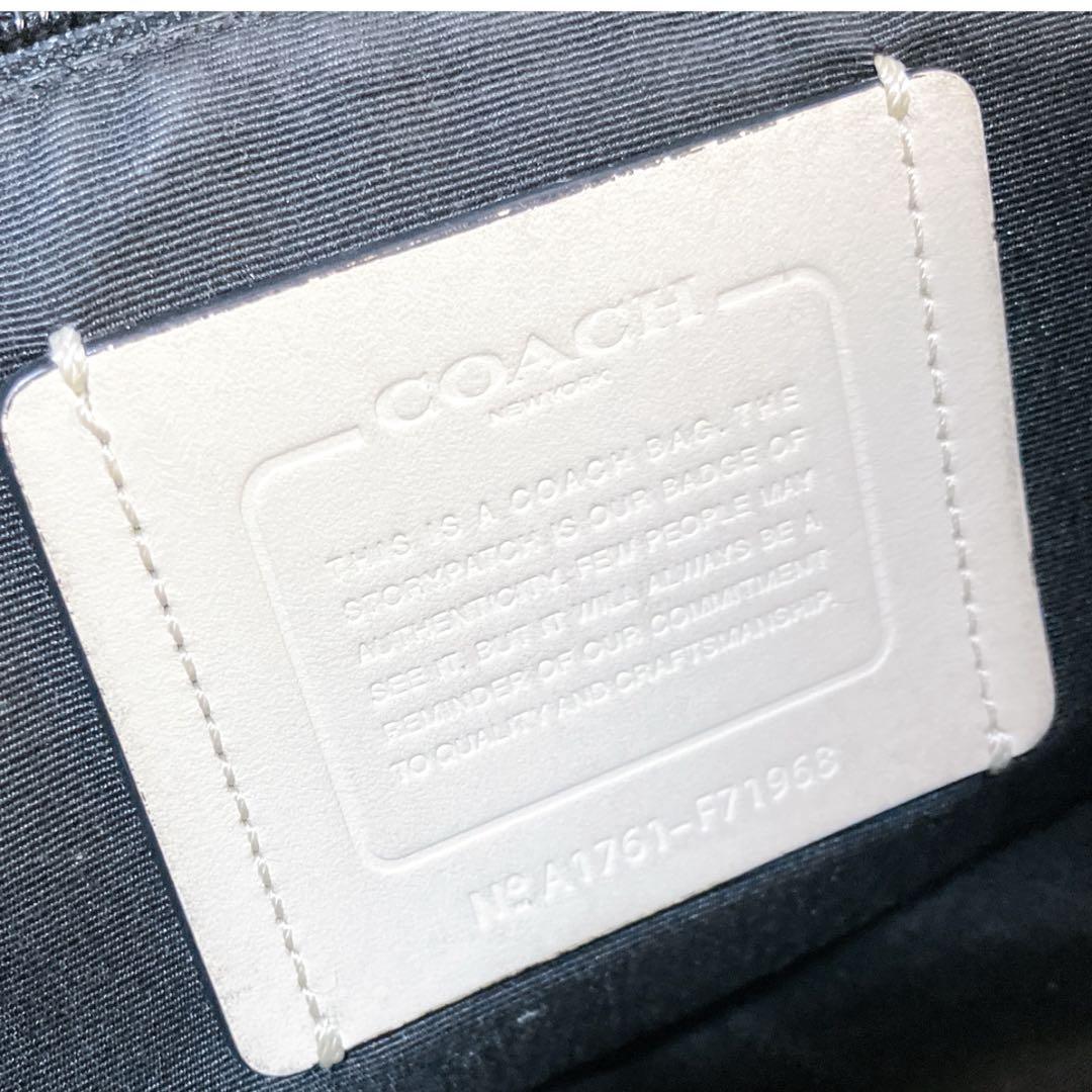 コーチ 斜め掛け可 パンチングフラップ メッセンジャーバッグ ブラック ベージュ