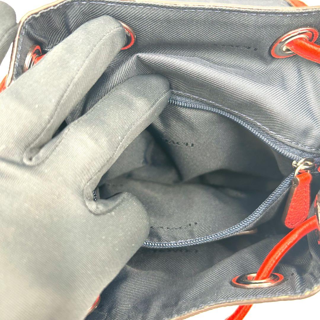 COACH 　コーチ　フローラル　ターンロック　ミニリュック　 花柄 　レッド