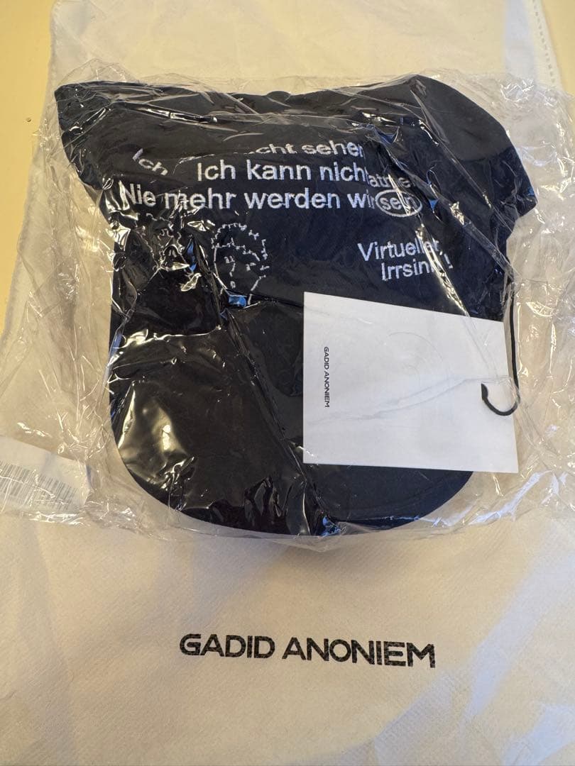 GADID ANONIEM ネイビー キャップ