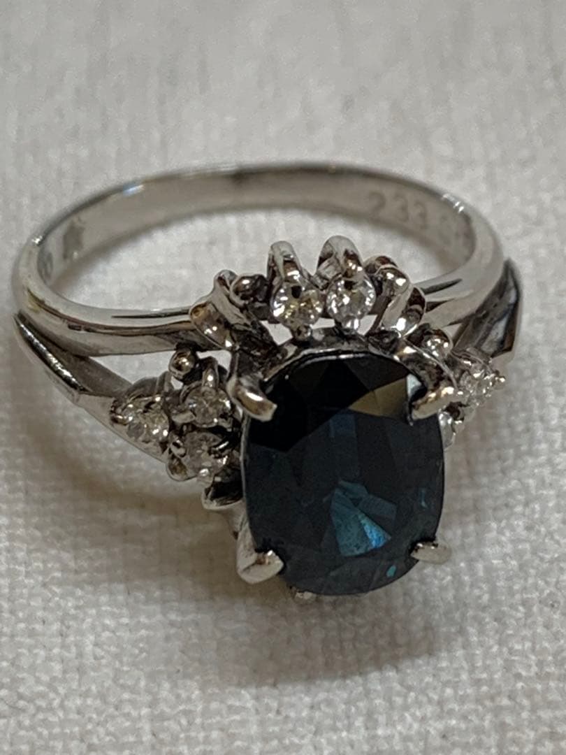 サファイア2.33ct Pt900リング　9号 美品