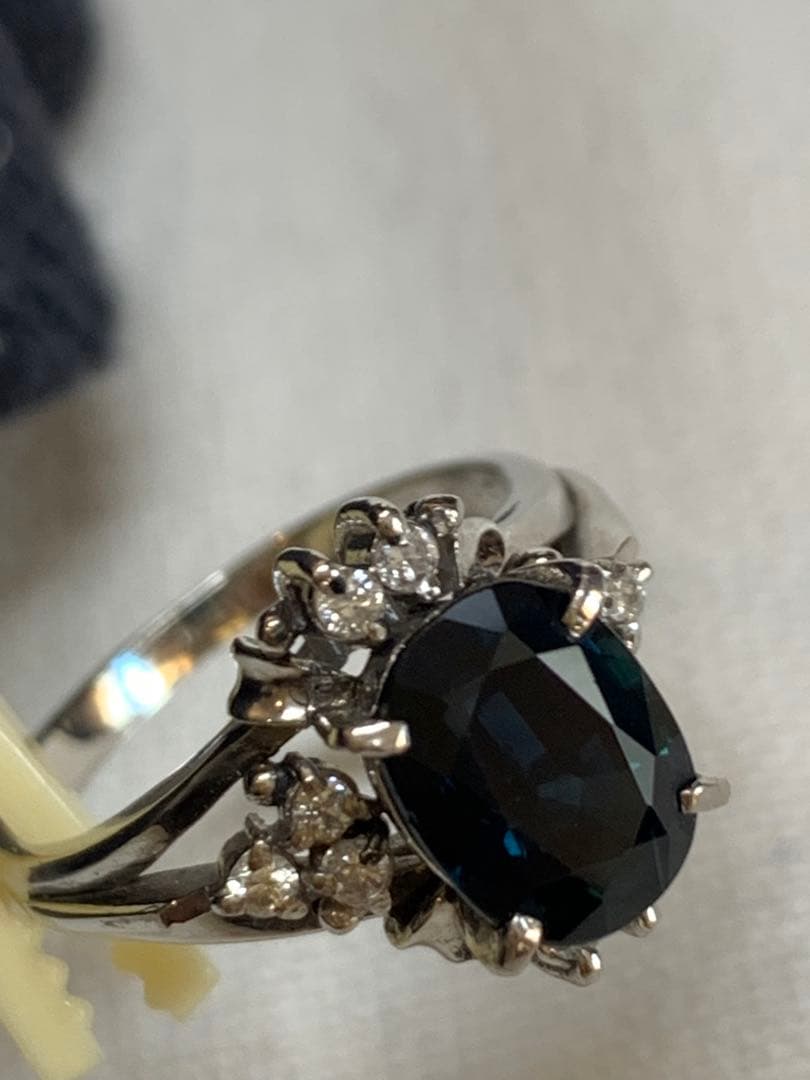 サファイア2.33ct Pt900リング　9号 美品