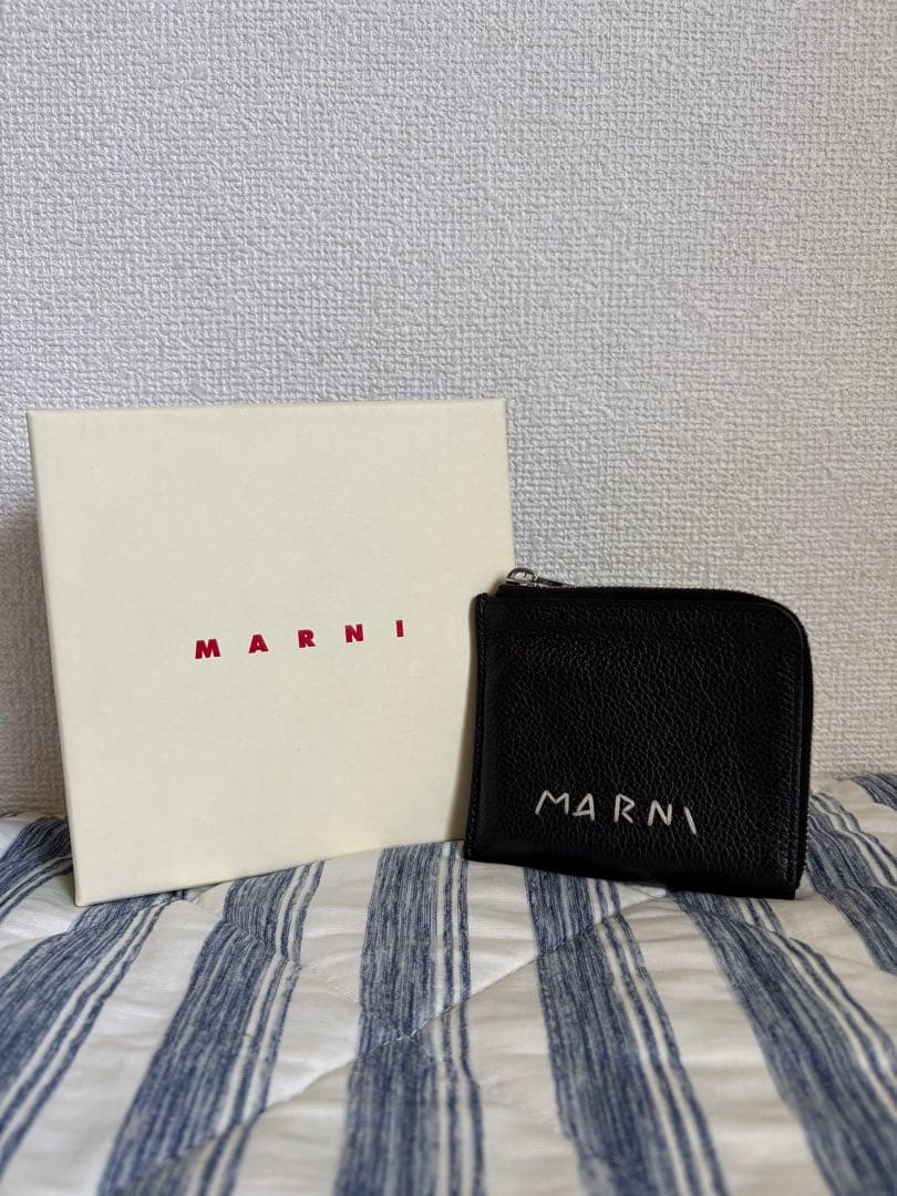 k*9様 MARNI ブラックレザー 財布