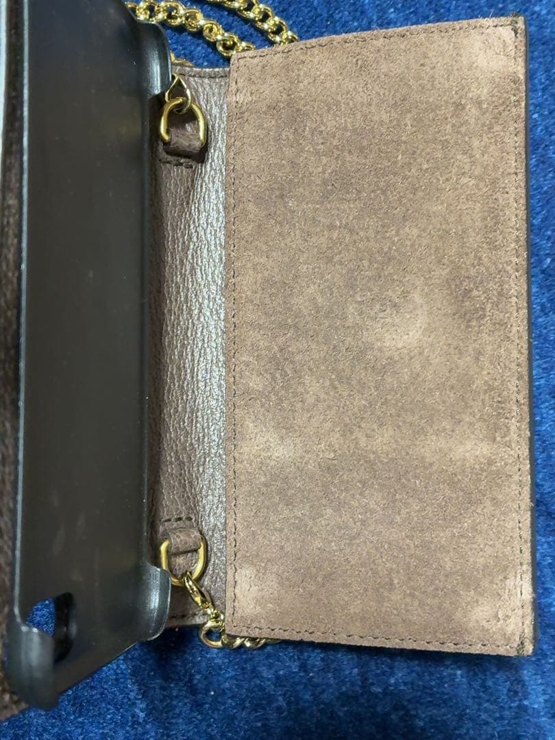 GUCCI iPhone SE/7/8 手帳型ショルダーケース