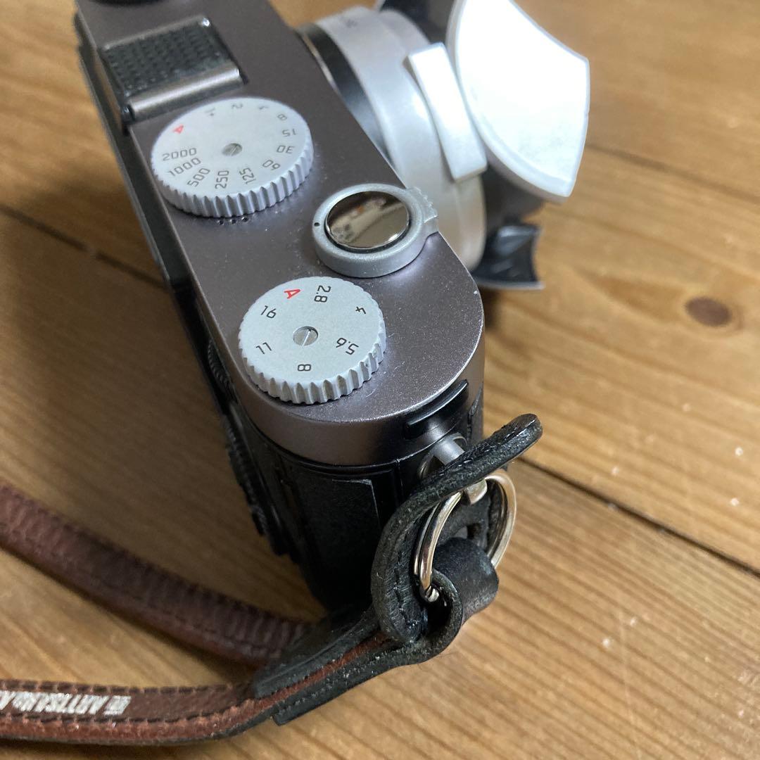nosonoso。Leica X1 ライカ　ウッドグリップ付き。
