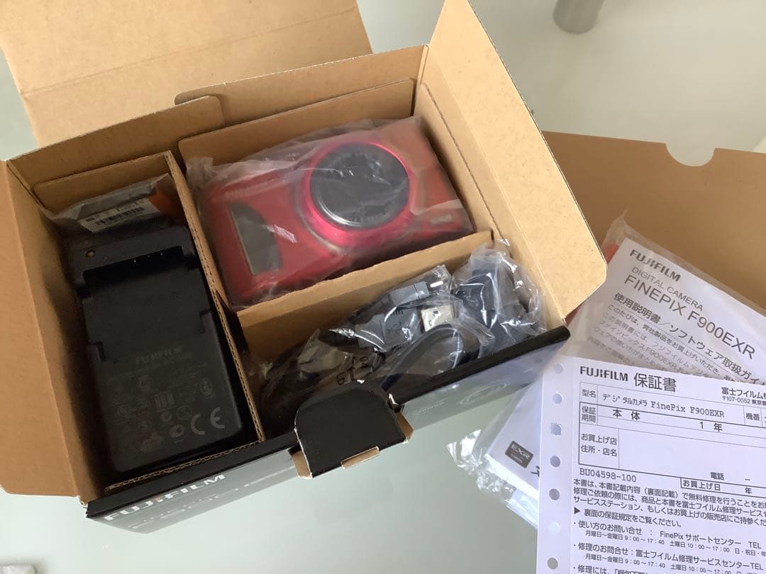 美品 FUJIFILM 20倍望遠 FinePix F900EXR デジカメ