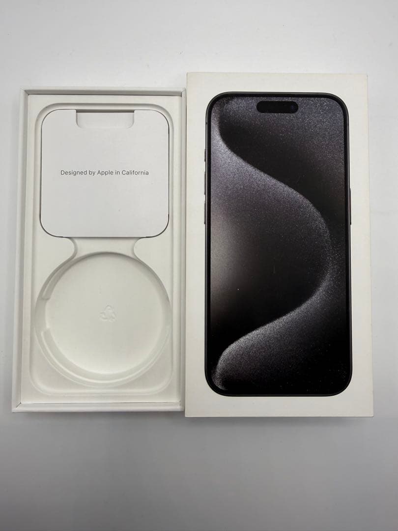 梅*様 【美品】iPhone15Pro 128GB ブラックチタニウム SIMフ