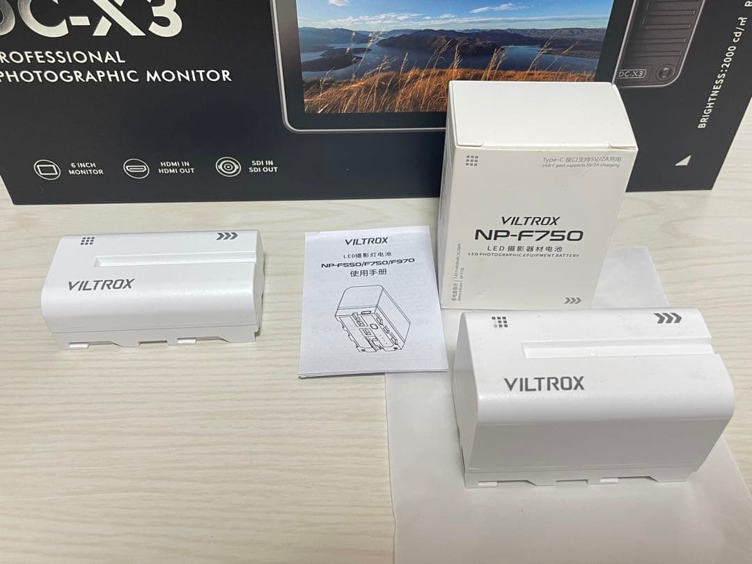 VILTROX DC-X3 6インチカメラモニター & 別売りバッテリー