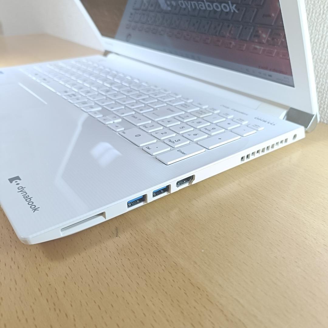 ノートPC Windows11 8世代 i3 SSD メモリ8GB 東芝 カメラ