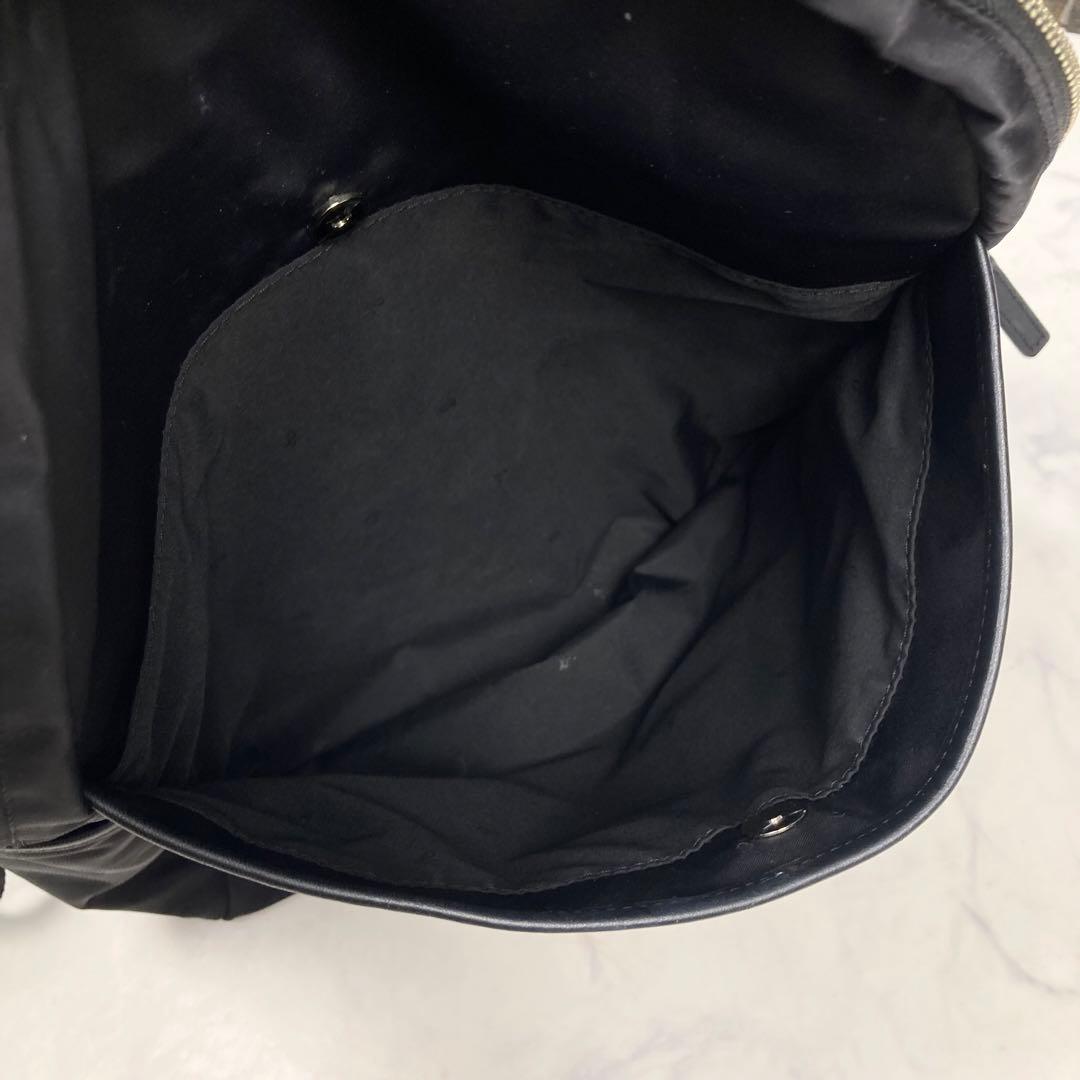 【美品】agnes b. ナイロンリュック ブラック 多ポケット 軽量