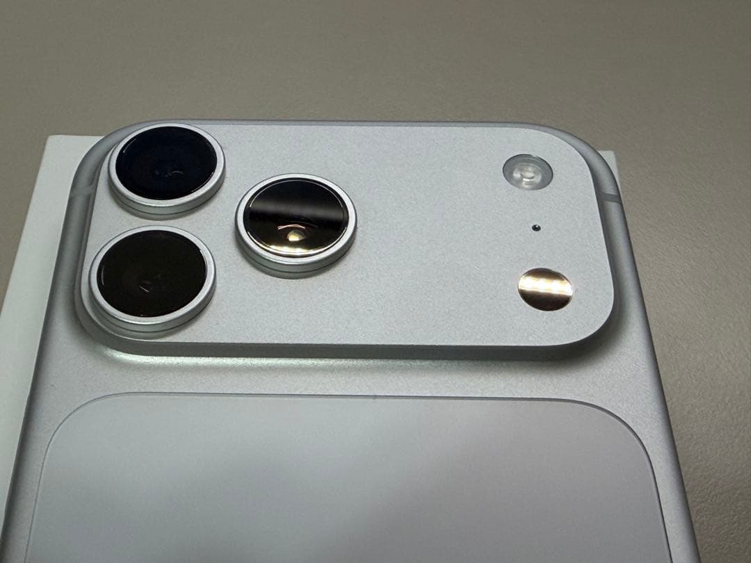 スマートフォン本体 iPhone17ProMax 256gb