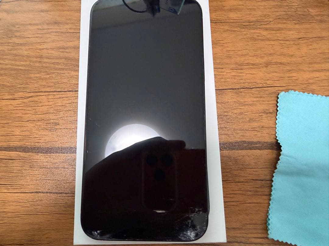 Apple iPhone15plus 画面にヒビあり 初期化済み バッテリー90