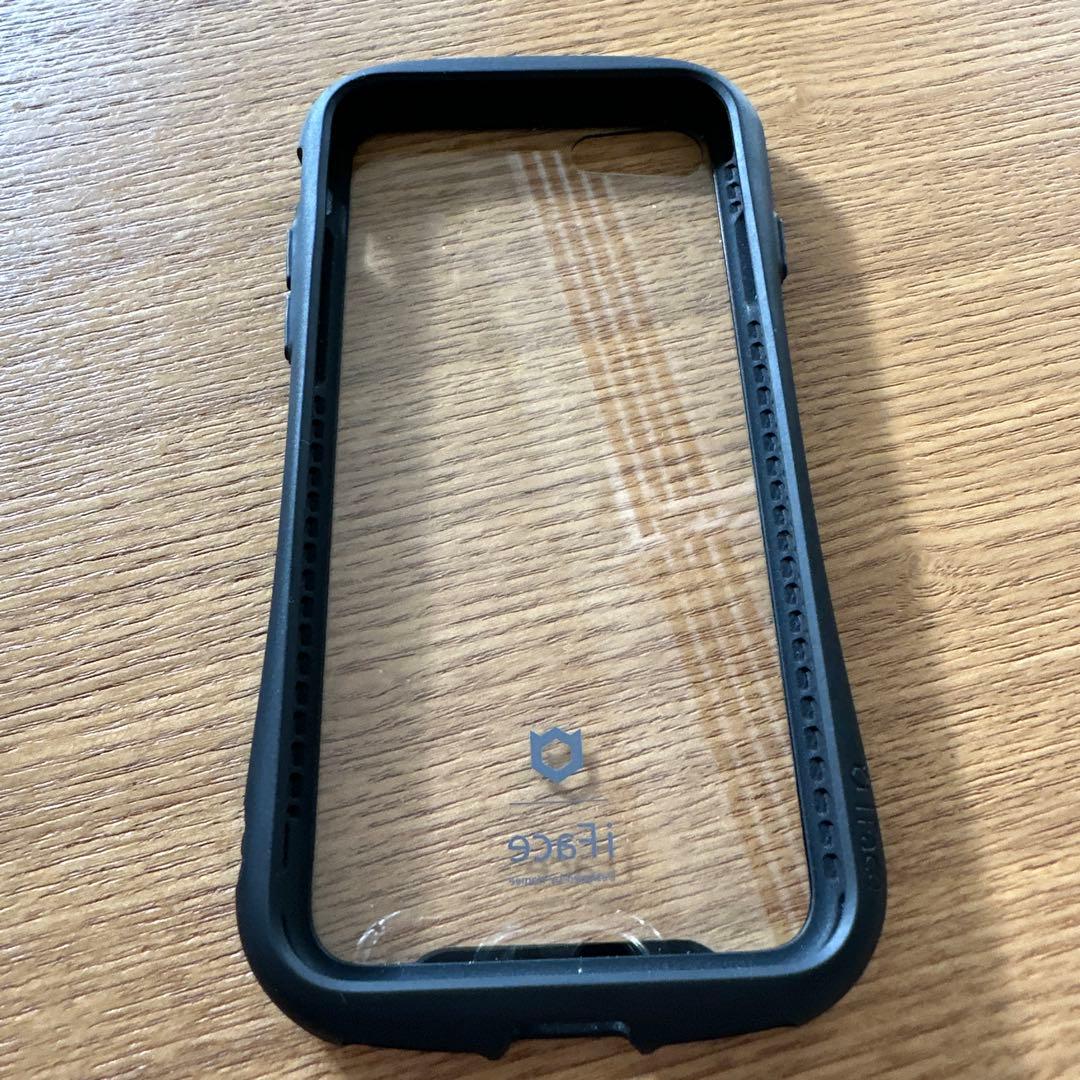 Apple iPhone SE ブラック　64GB