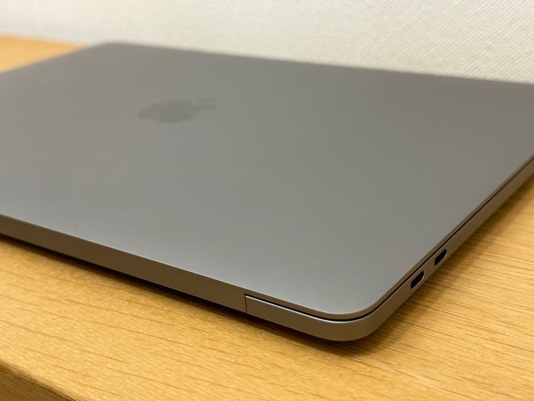 MacBook Pro 13 2019 i7/16GB/256GB グレイ