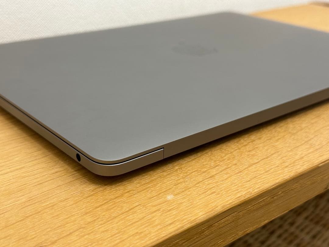 MacBook Pro 13 2019 i7/16GB/256GB グレイ