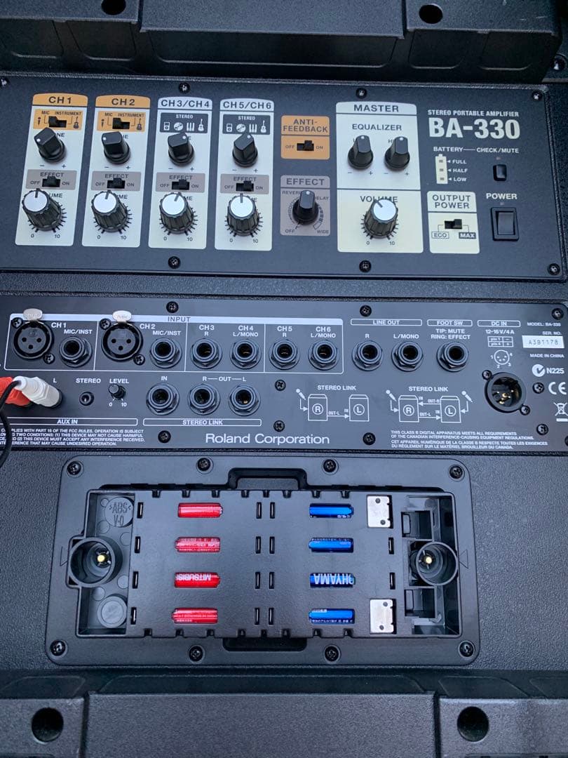 Roland 330BAポータブルPAシステム