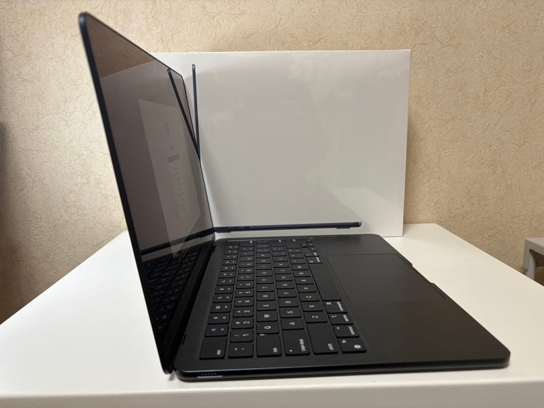 M2 MacBook Air 13インチ ミッドナイト (16GB/USキー)