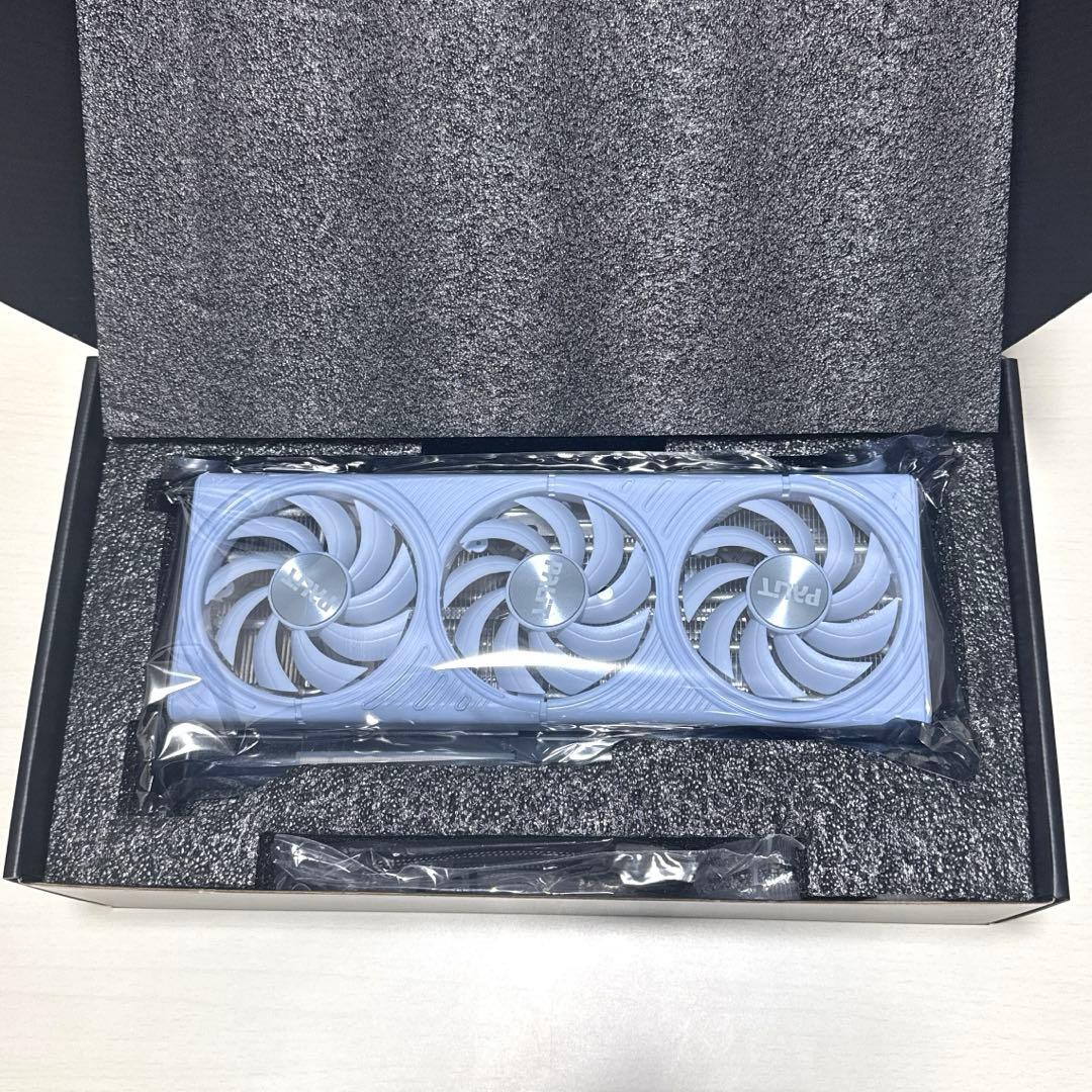 PALIT GEFORCE RTX5070 WHITE OCモデル 未使用品