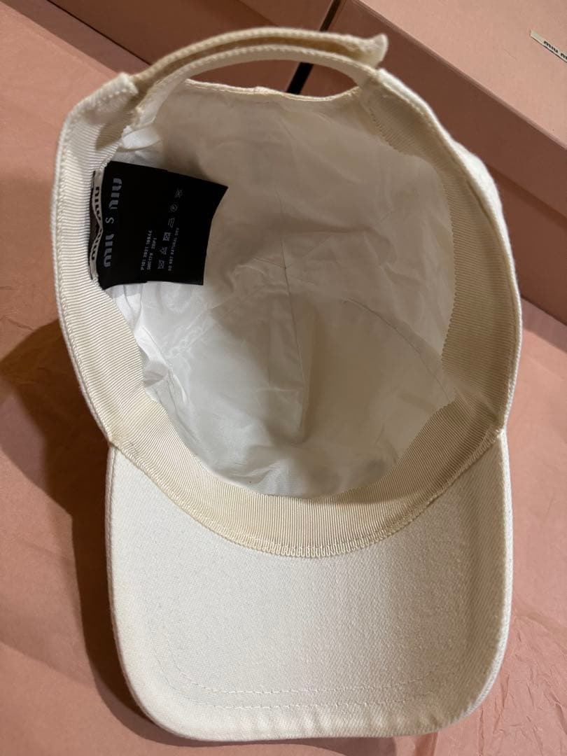 miumiu ベースボールキャップ　ホワイト