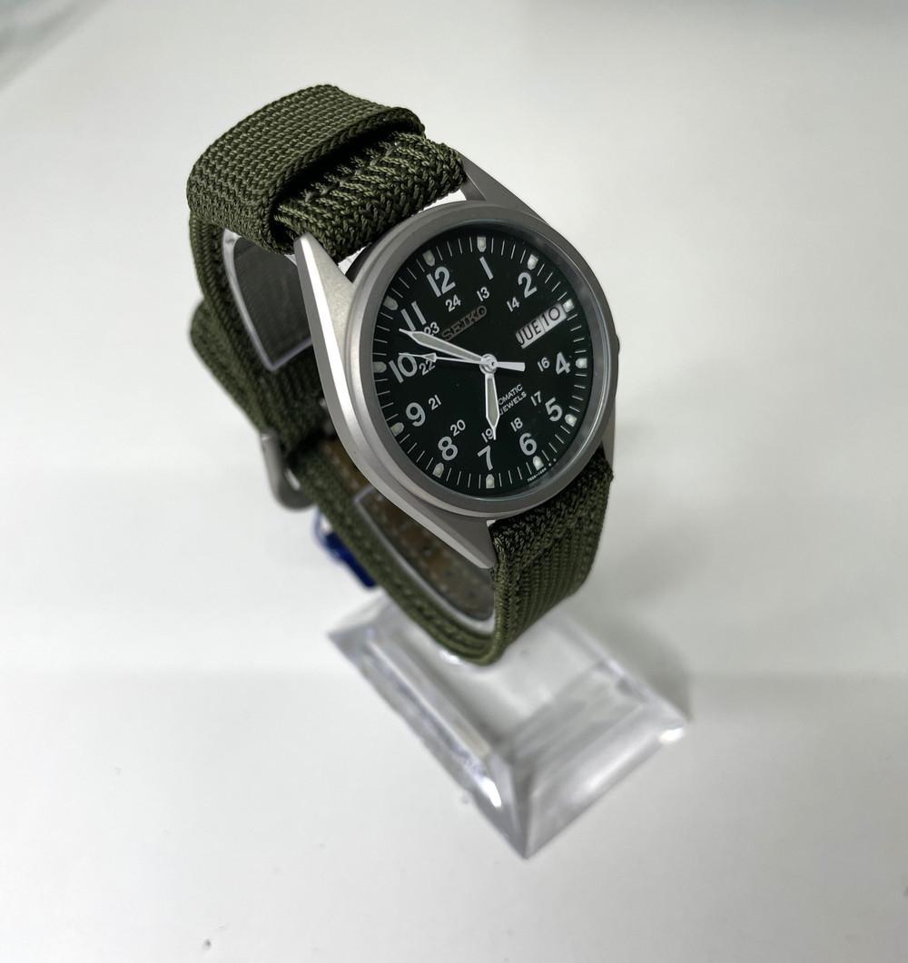 ◆SEIKO セイコーミリタリー　グリーン 腕時計　09013