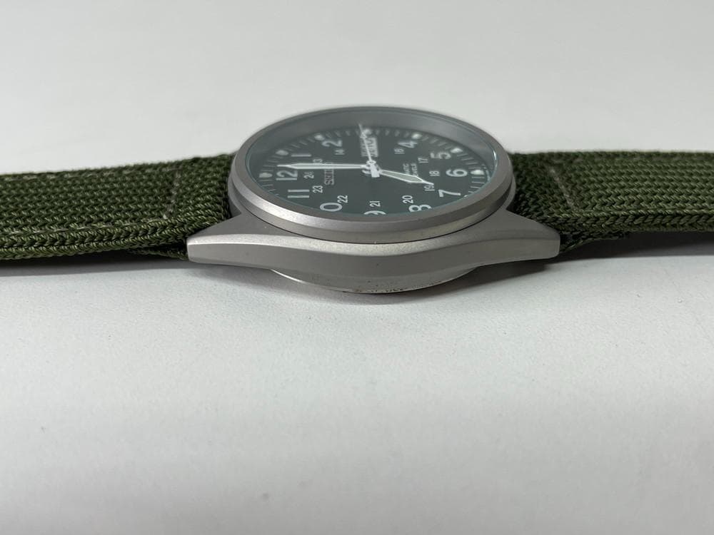 ◆SEIKO セイコーミリタリー　グリーン 腕時計　09013