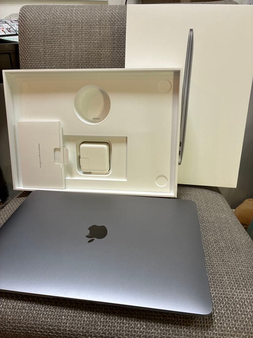 MacBook air 2020 13型 M1 256G 8gb