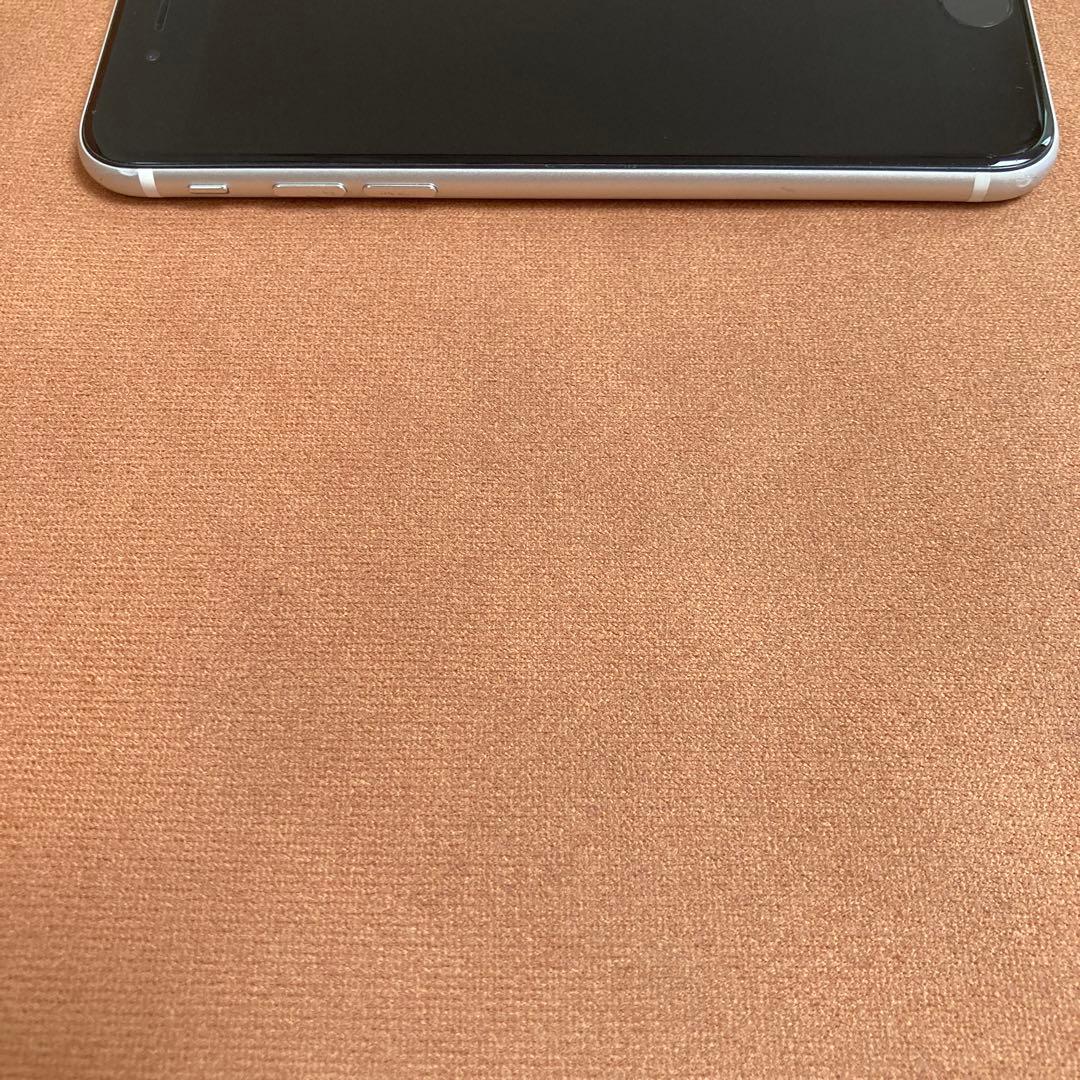 318【早い者勝ち】iPhoneSE2 第2世代 64GB SIMフリー☆
