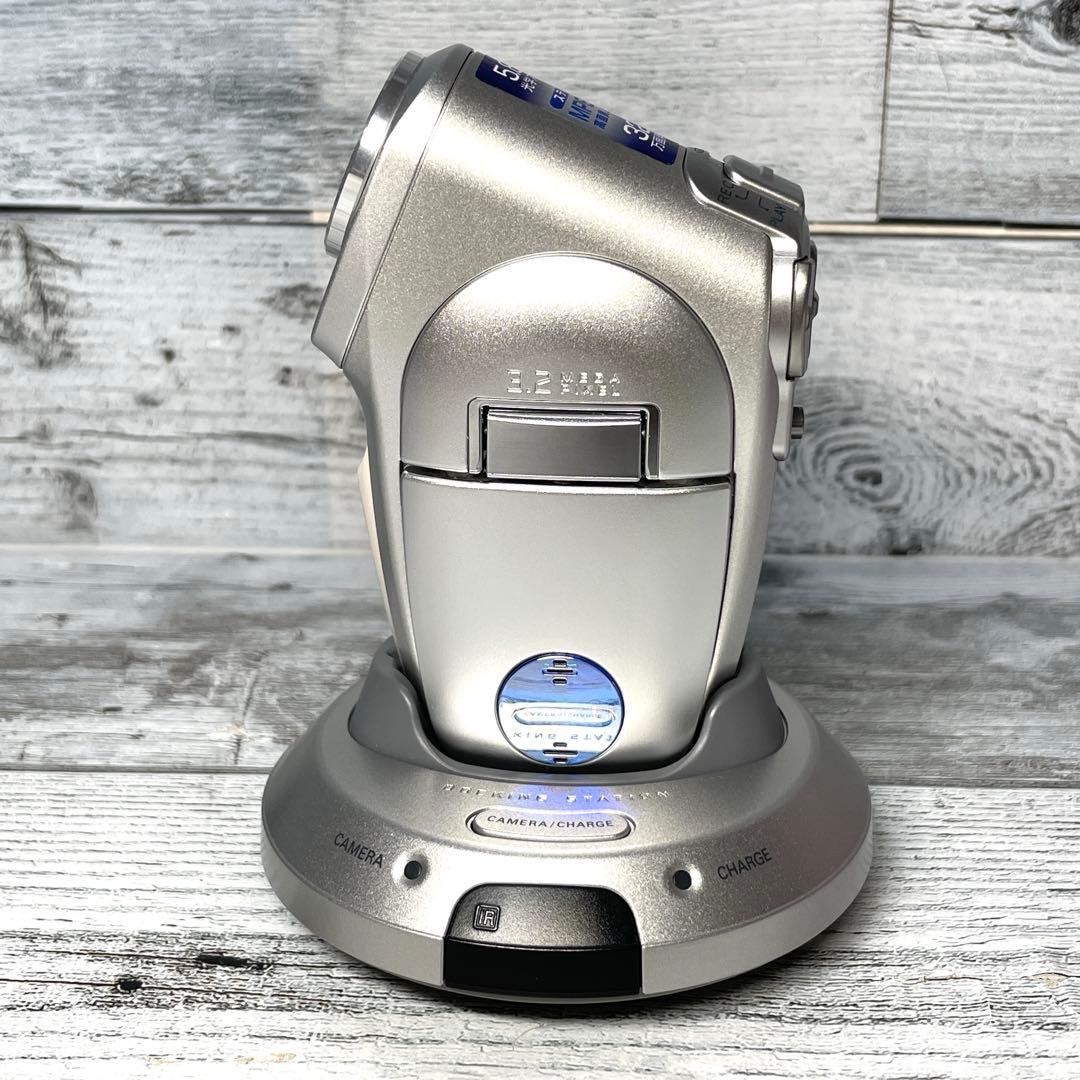 【美品】SANYO「Xacti」デジタルムービーカメラ DMX-C1